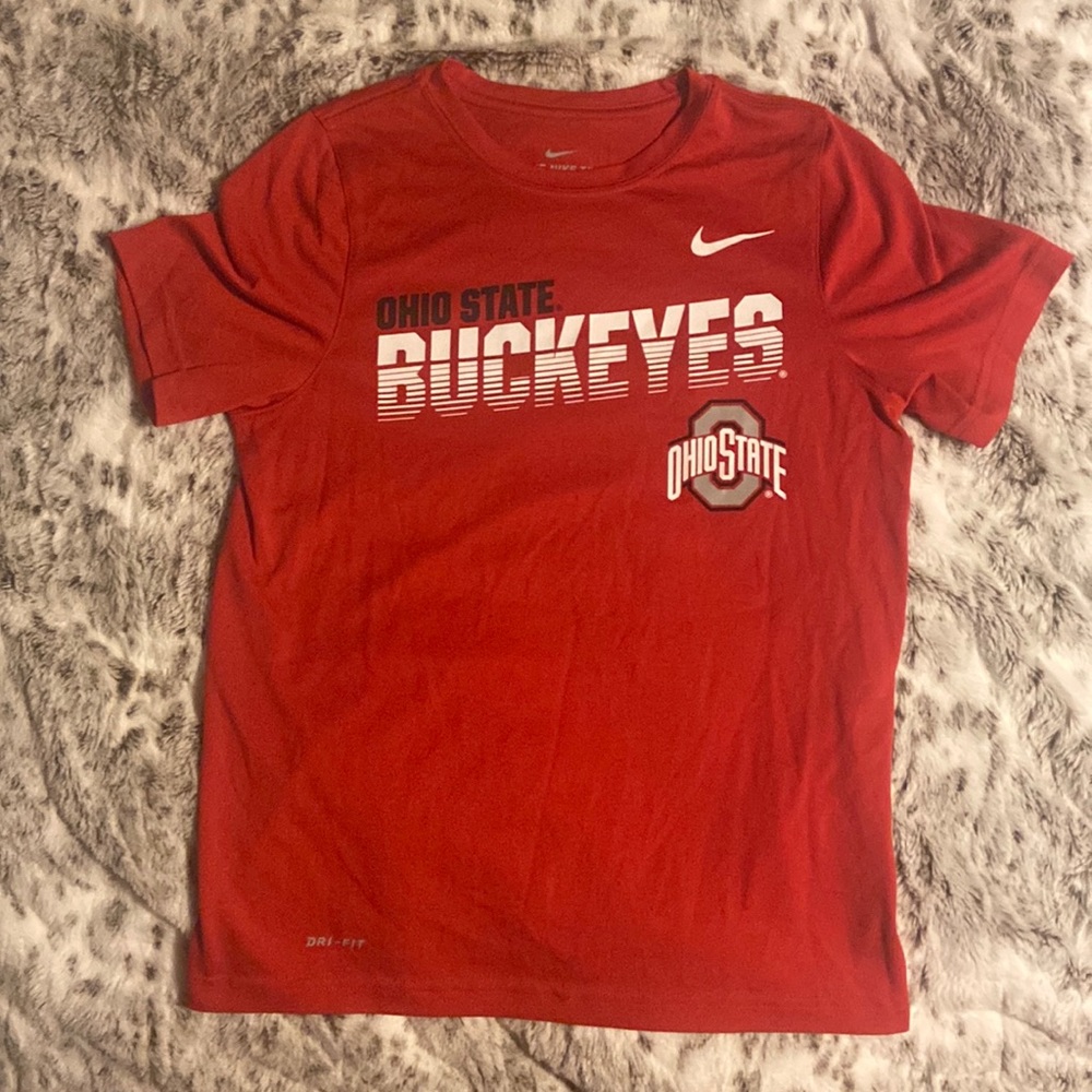 Nike Dri-Fit boys size M t-shirt